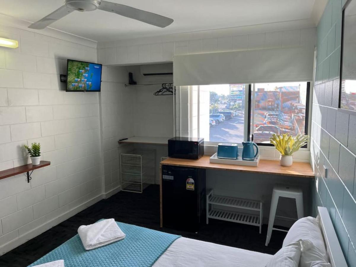 Seaside Lodge Hostel Townsville- Right Next To Coles, 2 Mins Walk To Strand & Cbd Екстер'єр фото
