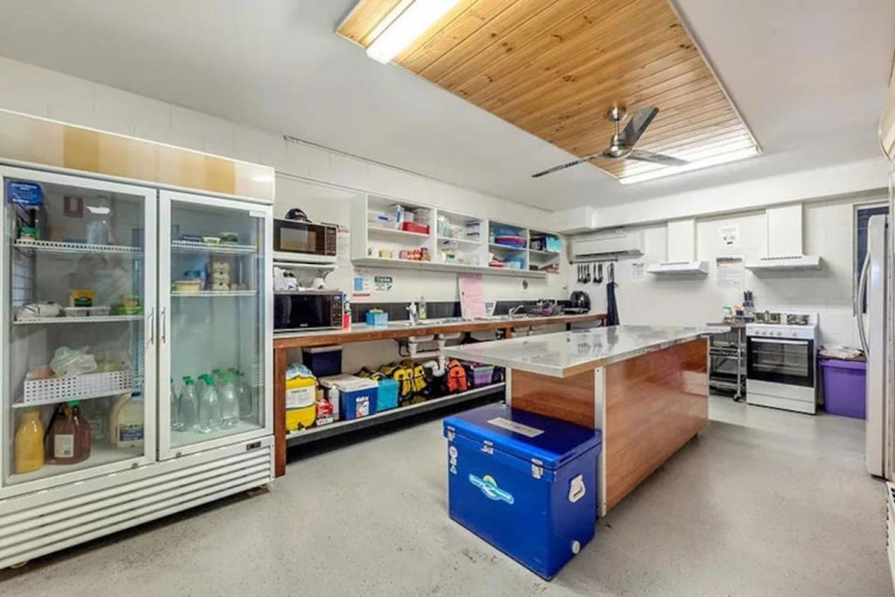 Seaside Lodge Hostel Townsville- Right Next To Coles, 2 Mins Walk To Strand & Cbd Екстер'єр фото